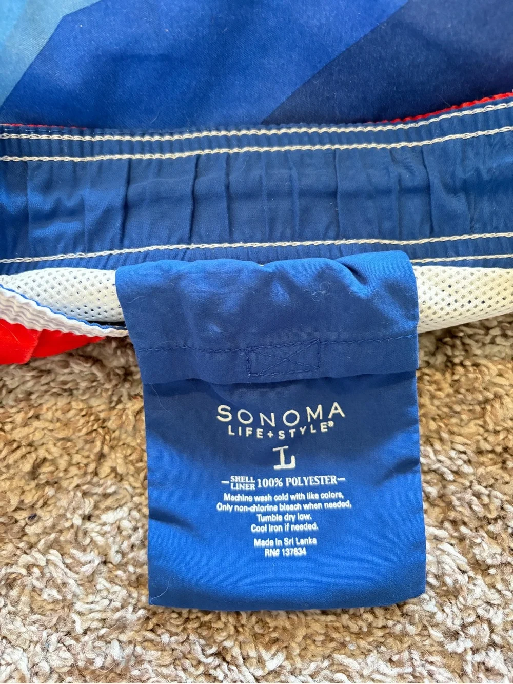 Sonoma Mens Large Blue and white Swim Trunk Shorts with Cargo Pocket.